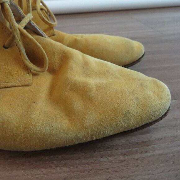 VINTAGE GUCCI Butter Yellow Suede Chukka Lace Up Flat Boots Booties - Size US 6 - Picture 4 of 15
